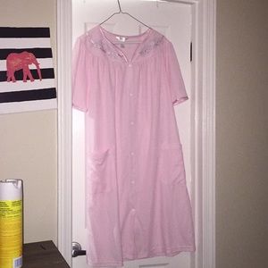 Comfy nightgown with beautiful floral details